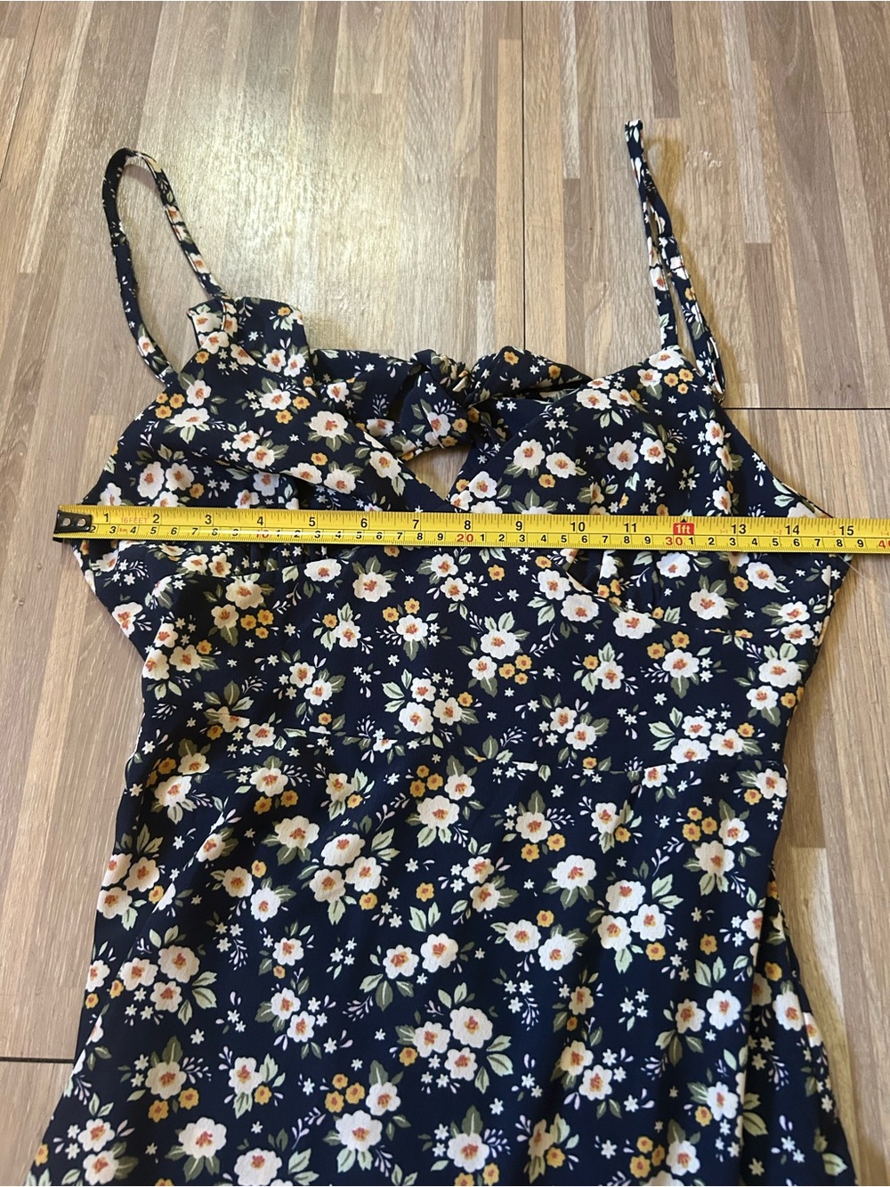 NWT Altar’d State Navy Floral Midi Dress Open Tie Back Spaghetti Straps Size Sm - Picture 8 of 9